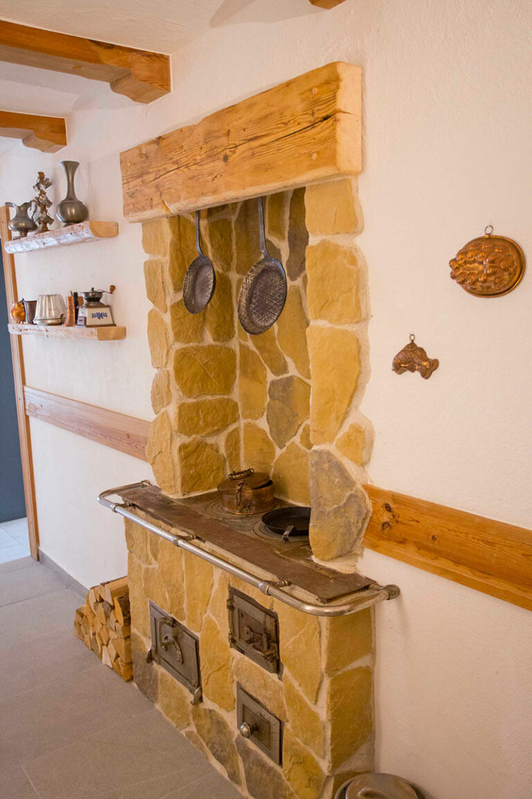 berghotel-tirol-zirbenstube-02